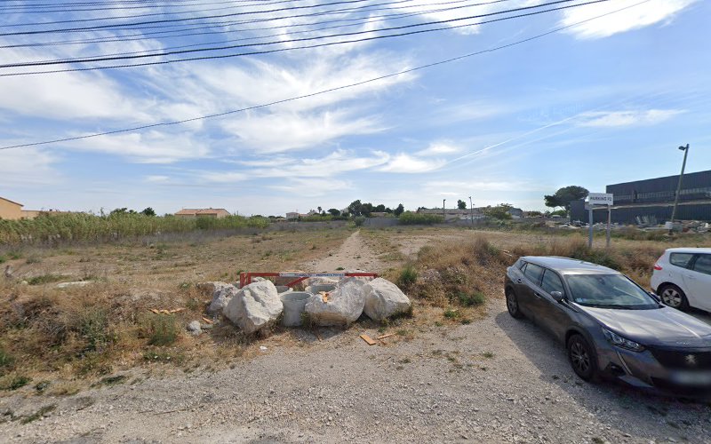 Camp de gitans à Chteauneuf-les-Martigues