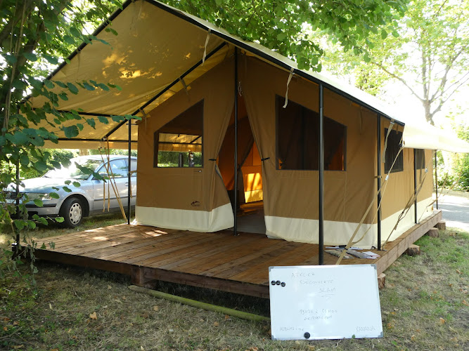 Camping le Petit Bocage à Essarts-en-Bocage