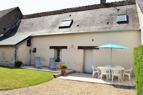 Les Bonshommes à St Antoine Du Rocher