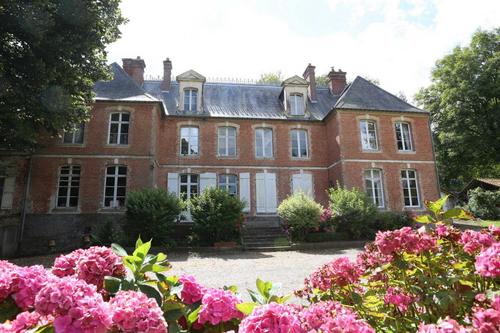 Le château à MOYENNEVILLE