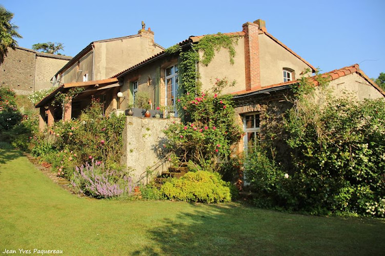 gîte et cabanes atypiques Le Moulin Neuf à Beaupréau-en-Mauges