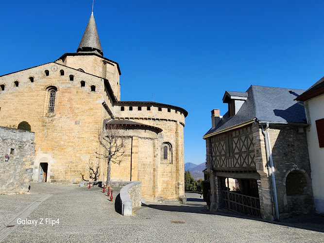 Saint-Savin à Saint-Savin