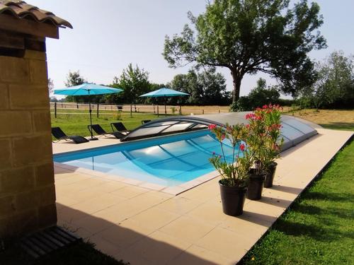 Eynardou-Gîte de Pierres à NAUSSANNES