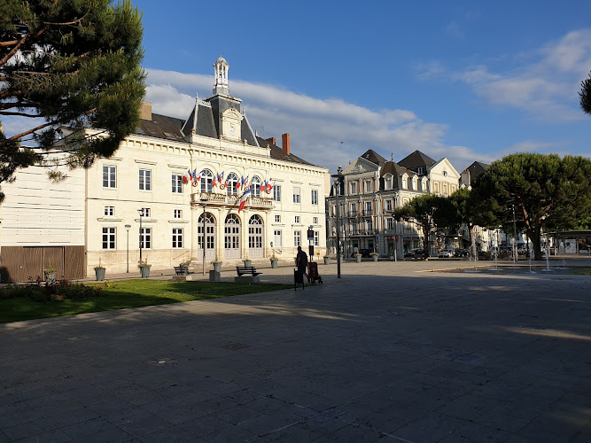 Hôtel L Univers à Chtellerault