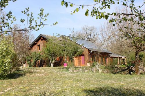 Ecogite Les Trois Cèdres - Biolande à MARTHON