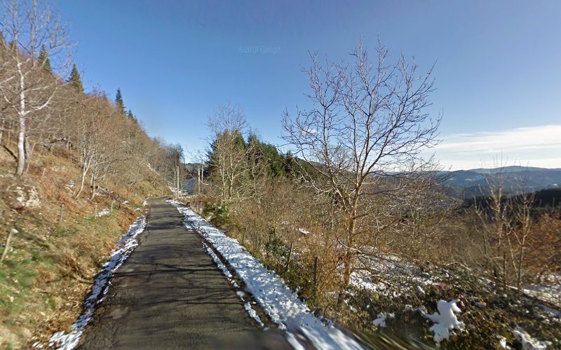 Yourtes de Lapra à Saint-Julien-d'Intres