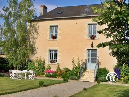 La Thuallière à COSSE-LE-VIVIEN