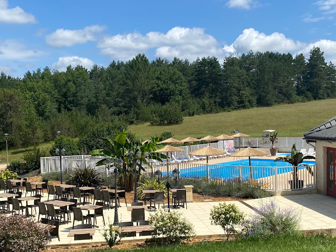 Camping La Forêt in Dordogne à Pezuls
