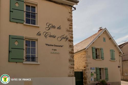 La Croix Joly - 12 pers à Troissy