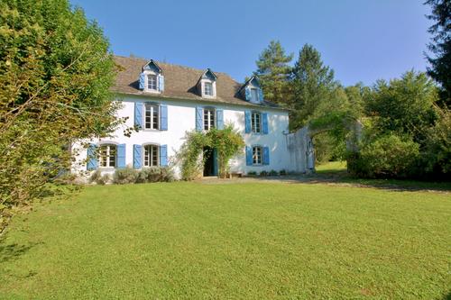 Maison de Maître Peyrouse à PEYROUSE