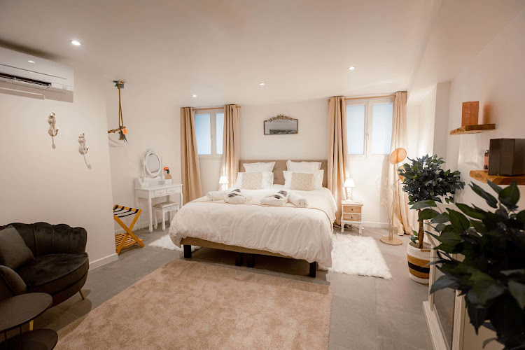 Suite romantique Vénusa avec jacuzzi à Montpellier