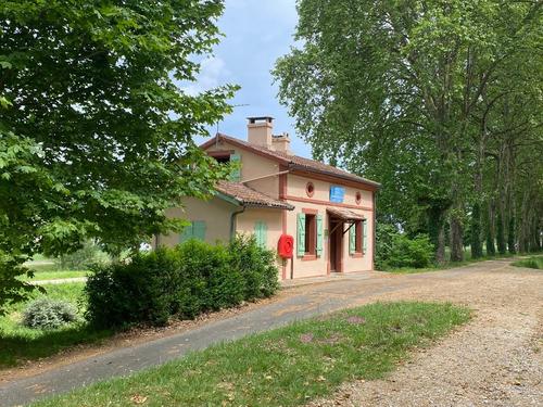 La maison éclusière des coccinelles à Montech