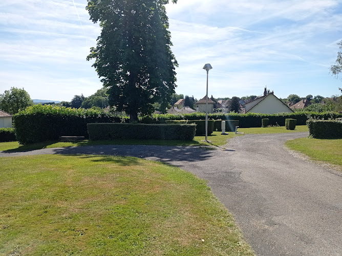 Camping Municipal des Écureuils à Magnac-Bourg