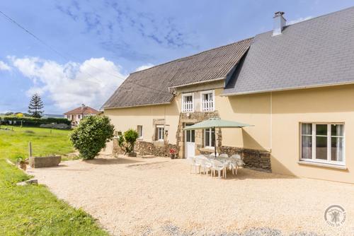 Le Gîte des Hogues à Landelles Et Coupigny