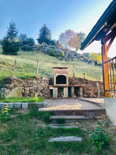 Le Chalet de Charlut en Sancy à Saint-Genès-Champespe