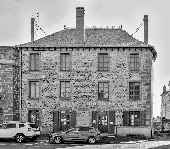 hôtel De Ville à Saint-Flour