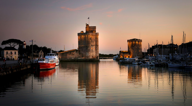 Un Hôtel En Ville à La Rochelle