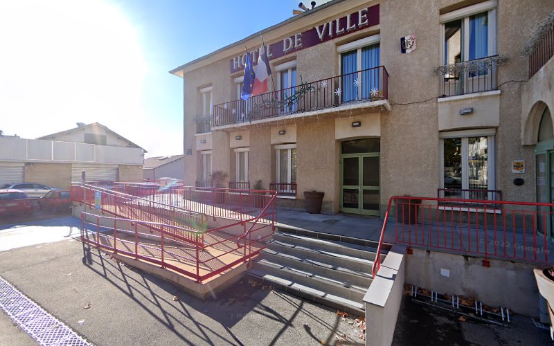 hôtel De Ville à Oraison