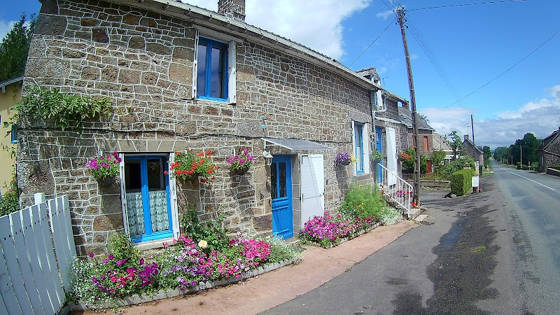 La Maison Fleurie à Saint-Mars-sur-Colmont