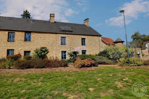 Castel Gîte à Le Chatellier