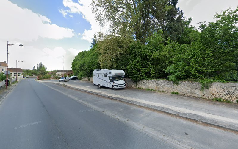 Aire de services Camping-Cars Saint-Léon-sur-l Isle à Saint-Léon-sur-l'Isle