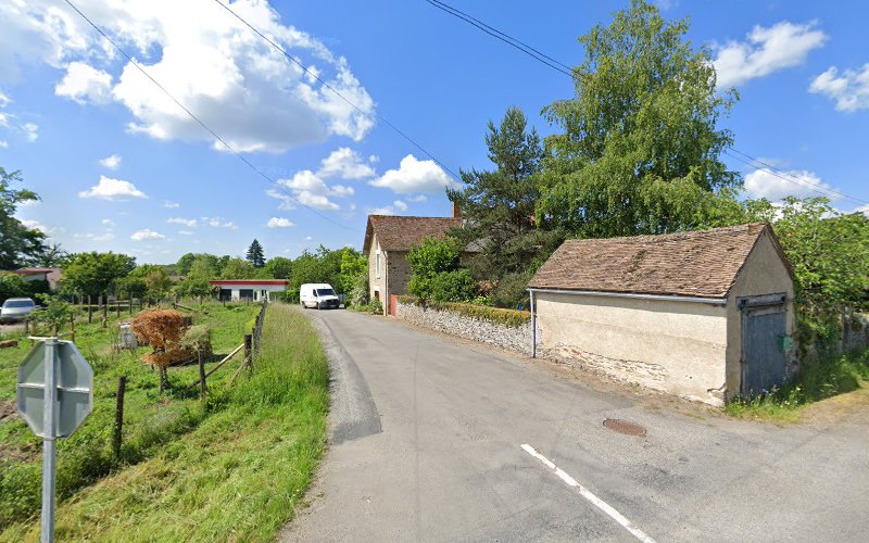 Chemin des Cerisiers à Saint-Genest-sur-Roselle