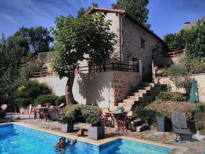 Gîte et chambres d hôtes près de RODEZ à Salles-la-Source
