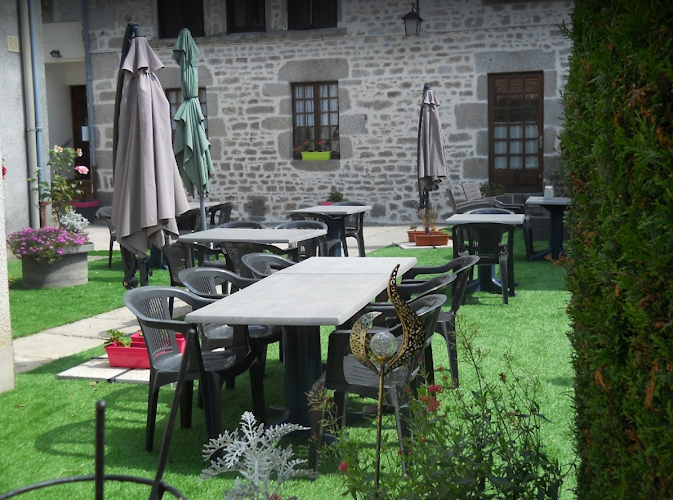 Auberge de la Poste à Sauviat-sur-Vige