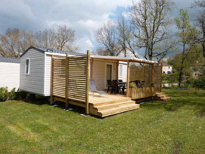 Camping Le Clos de Lère à Cayriech
