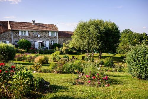 Gîte au jardin Le Poivre à Saint-Romain-Sous-Gourdon