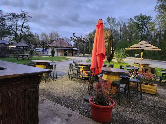 La Cantine de l Ile aux Cygnes à Le Bourget-du-Lac