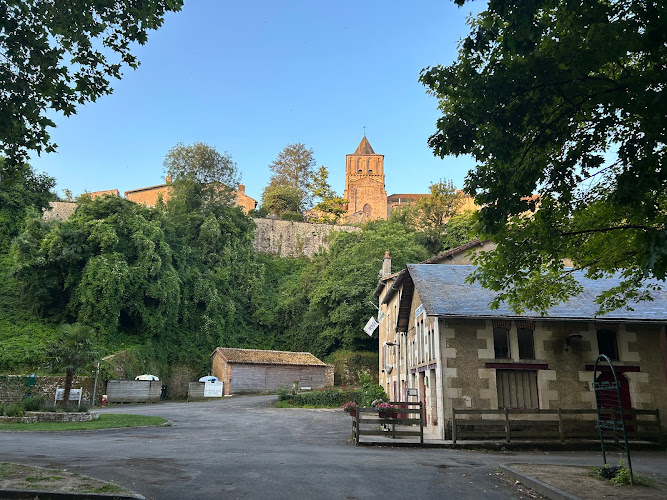 Camping de Vauchiron à Lusignan