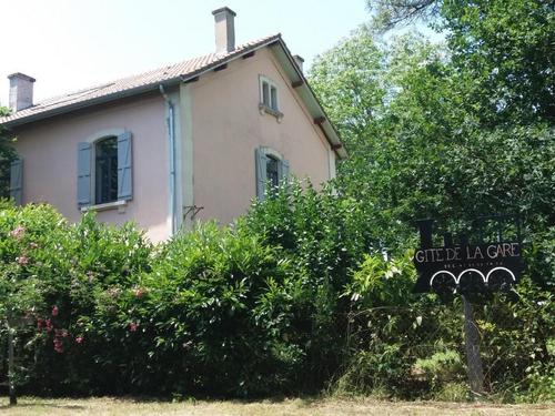 Le Grand Gîte de l'ancienne gare à Gamarde Les Bains