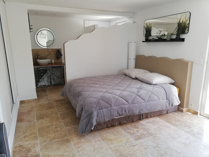 Appartement au calme avec belle à Peyroules