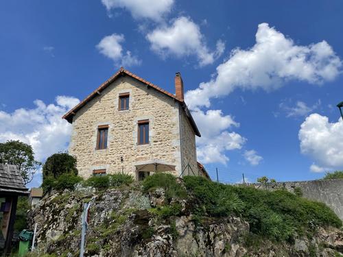 La maison du Rocher à LA CHABANNE