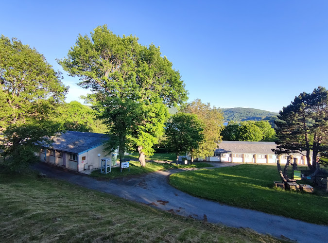 Camping les Fées du lac à Nages