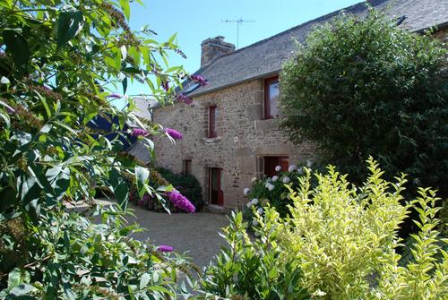 Le Grand Clos Saint-Michel à Trans La Foret