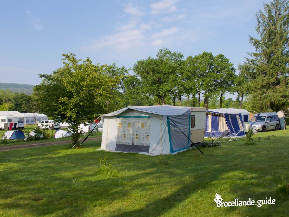 Camping Le Val aux Fées à Concoret