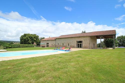 Domaine de Feuillade à Saint Laurent Sur Gorre