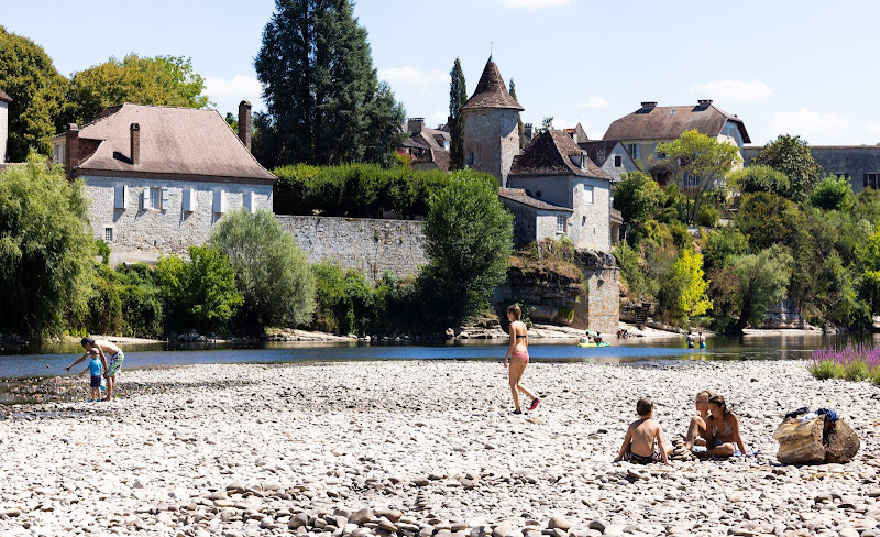 Camping Village Du Port à Saint-Sozy