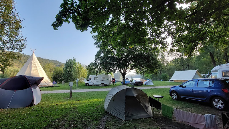 Camping du Haut Rhône Sauvage à Yenne