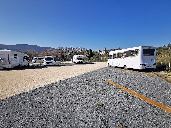 Aire Camping-Car Park à Cases-de-Pène