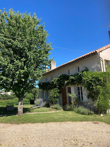 Hawthorns Farmhouse Blanzay à Blanzay