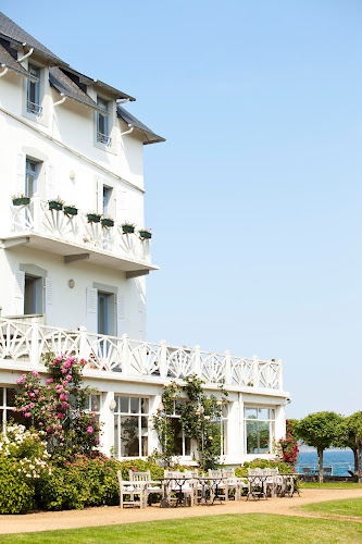 Grand hôtel Des Bains à Locquirec