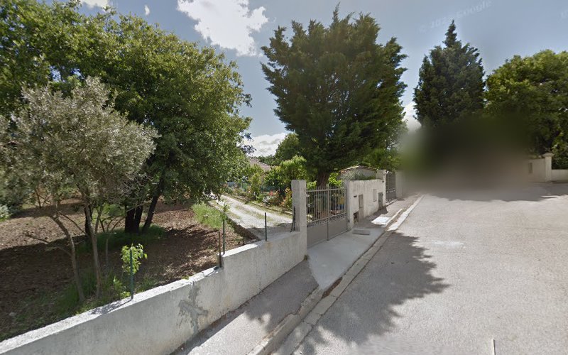 Bain Meublé Aix En Provence à Chteauneuf-le-Rouge