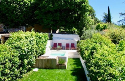 La Maison de Flassan Chic et Sport à FLASSAN