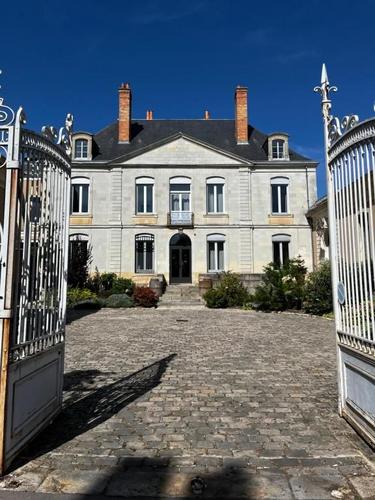 Chambres Familiales Armand, Raphael et Chambre double Agathe à La Flèche