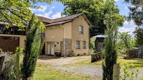 Le chalet des apiculteurs à FOLLES