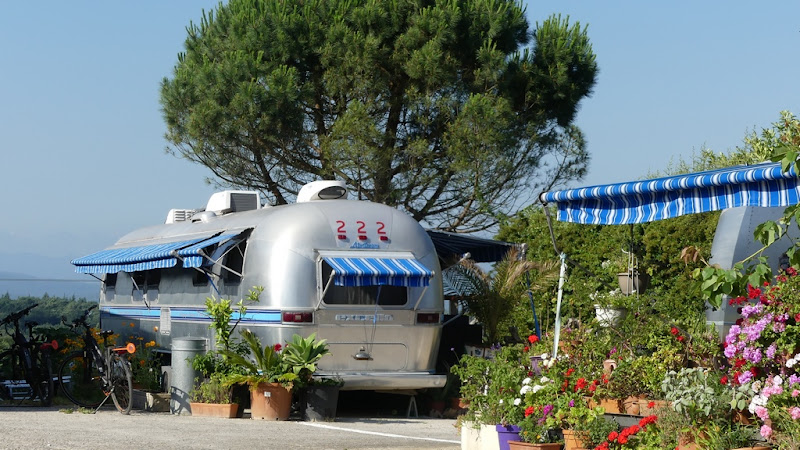 BelRepayre Airstream & Retro Trailer Park à Manses