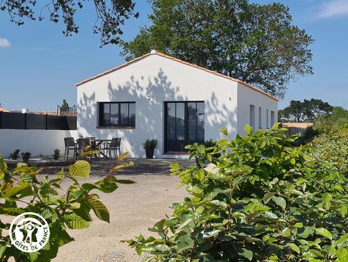 La Petite Maison de l'Aubépine à Soullans